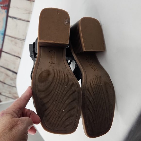 Frye and Co. Black Gladiator Ohana Strap Heeled Open Toe Sandals - Picture 6 of 7